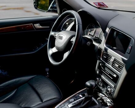Чорний Ауді Ку 5, об'ємом двигуна 2 л та пробігом 138 тис. км за 18000 $, фото 6 на Automoto.ua