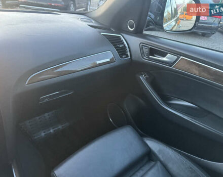 Черный Ауди Ку 5, объемом двигателя 2 л и пробегом 180 тыс. км за 15000 $, фото 29 на Automoto.ua