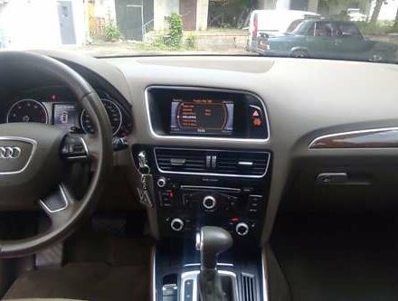 Чорний Ауді Ку 5, об'ємом двигуна 2 л та пробігом 221 тис. км за 16200 $, фото 8 на Automoto.ua