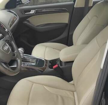 Чорний Ауді Ку 5, об'ємом двигуна 2 л та пробігом 221 тис. км за 16200 $, фото 9 на Automoto.ua