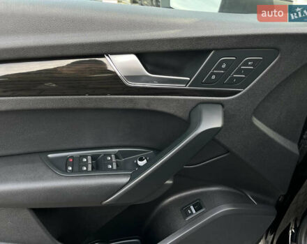 Чорний Ауді Ку 5, об'ємом двигуна 2 л та пробігом 156 тис. км за 22900 $, фото 11 на Automoto.ua