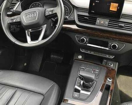 Черный Ауди Ку 5, объемом двигателя 2 л и пробегом 137 тыс. км за 18100 $, фото 10 на Automoto.ua