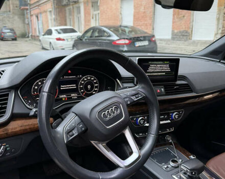 Черный Ауди Ку 5, объемом двигателя 2 л и пробегом 124 тыс. км за 26500 $, фото 2 на Automoto.ua