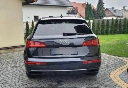 Черный Ауди Ку 5, объемом двигателя 2 л и пробегом 118 тыс. км за 15000 $, фото 6 на Automoto.ua