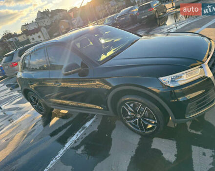 Черный Ауди Ку 5, объемом двигателя 1.97 л и пробегом 250 тыс. км за 26500 $, фото 2 на Automoto.ua