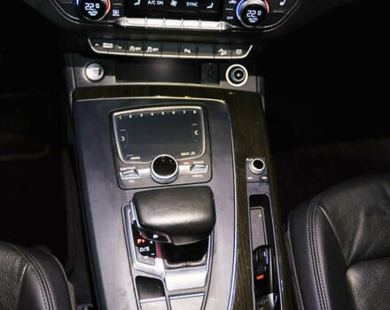 Черный Ауди Ку 5, объемом двигателя 2 л и пробегом 97 тыс. км за 25500 $, фото 17 на Automoto.ua