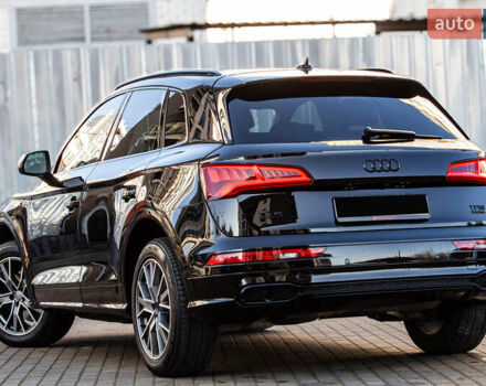 Черный Ауди Ку 5, объемом двигателя 1.98 л и пробегом 112 тыс. км за 27000 $, фото 9 на Automoto.ua