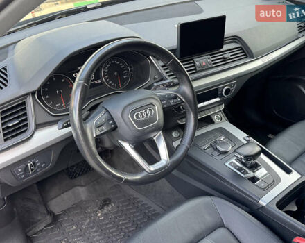 Чорний Ауді Ку 5, об'ємом двигуна 2 л та пробігом 159 тис. км за 20950 $, фото 29 на Automoto.ua