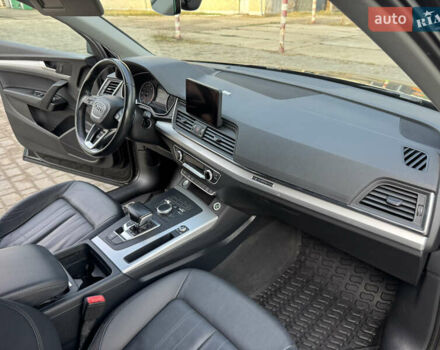 Чорний Ауді Ку 5, об'ємом двигуна 2 л та пробігом 159 тис. км за 20950 $, фото 39 на Automoto.ua