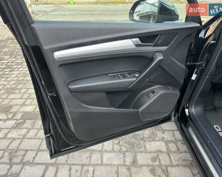 Чорний Ауді Ку 5, об'ємом двигуна 2 л та пробігом 159 тис. км за 20950 $, фото 25 на Automoto.ua