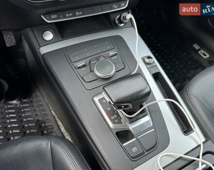 Чорний Ауді Ку 5, об'ємом двигуна 2 л та пробігом 159 тис. км за 17950 $, фото 24 на Automoto.ua