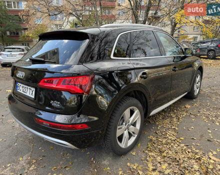 Черный Ауди Ку 5, объемом двигателя 1.98 л и пробегом 203 тыс. км за 19900 $, фото 2 на Automoto.ua