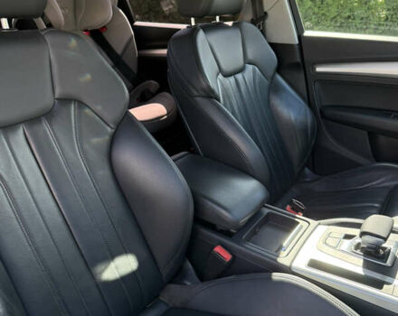 Черный Ауди Ку 5, объемом двигателя 1.97 л и пробегом 325 тыс. км за 26500 $, фото 11 на Automoto.ua