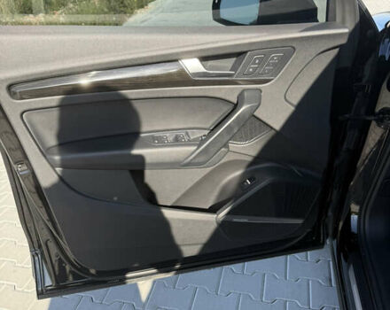 Черный Ауди Ку 5, объемом двигателя 1.98 л и пробегом 102 тыс. км за 31500 $, фото 12 на Automoto.ua