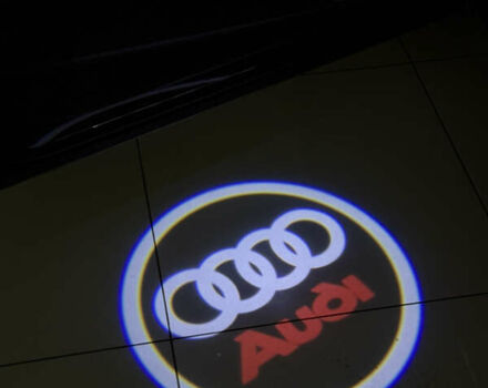 Черный Ауди Ку 5, объемом двигателя 1.98 л и пробегом 105 тыс. км за 26900 $, фото 31 на Automoto.ua