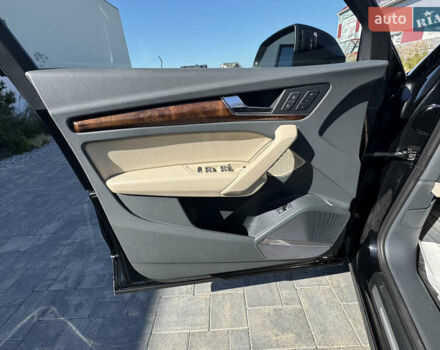 Чорний Ауді Ку 5, об'ємом двигуна 2 л та пробігом 209 тис. км за 21500 $, фото 23 на Automoto.ua