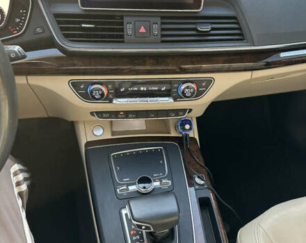 Черный Ауди Ку 5, объемом двигателя 1.98 л и пробегом 138 тыс. км за 24500 $, фото 16 на Automoto.ua