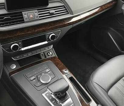 Черный Ауди Ку 5, объемом двигателя 2 л и пробегом 137 тыс. км за 18100 $, фото 12 на Automoto.ua