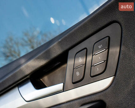 Черный Ауди Ку 5, объемом двигателя 1.98 л и пробегом 112 тыс. км за 27000 $, фото 35 на Automoto.ua