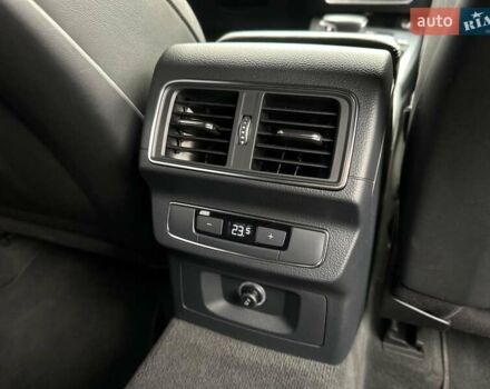 Черный Ауди Ку 5, объемом двигателя 1.98 л и пробегом 129 тыс. км за 29500 $, фото 77 на Automoto.ua