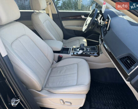 Чорний Ауді Ку 5, об'ємом двигуна 2 л та пробігом 209 тис. км за 21500 $, фото 8 на Automoto.ua