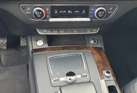 Черный Ауди Ку 5, объемом двигателя 2 л и пробегом 118 тыс. км за 15000 $, фото 13 на Automoto.ua