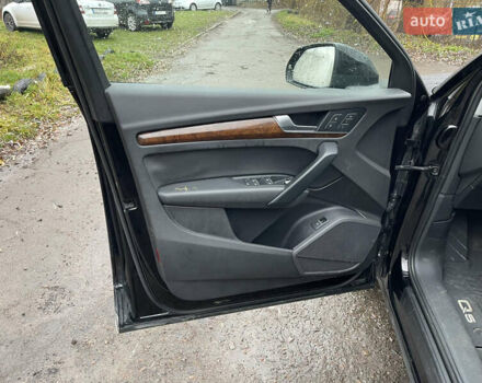 Черный Ауди Ку 5, объемом двигателя 2 л и пробегом 191 тыс. км за 14800 $, фото 11 на Automoto.ua