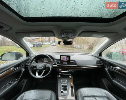 Черный Ауди Ку 5, объемом двигателя 2 л и пробегом 191 тыс. км за 14800 $, фото 16 на Automoto.ua