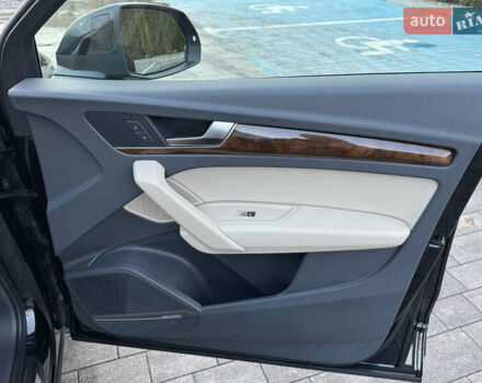 Черный Ауди Ку 5, объемом двигателя 2 л и пробегом 208 тыс. км за 20700 $, фото 28 на Automoto.ua