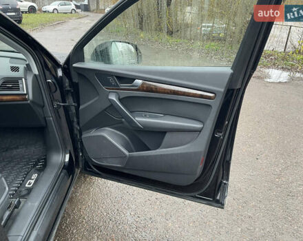 Черный Ауди Ку 5, объемом двигателя 2 л и пробегом 191 тыс. км за 14800 $, фото 19 на Automoto.ua