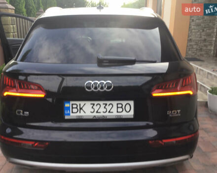 Черный Ауди Ку 5, объемом двигателя 1.98 л и пробегом 82 тыс. км за 27400 $, фото 2 на Automoto.ua