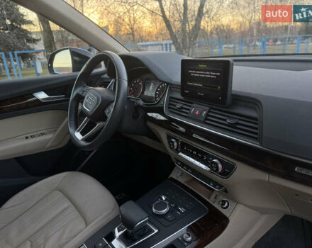 Чорний Ауді Ку 5, об'ємом двигуна 2 л та пробігом 88 тис. км за 22750 $, фото 64 на Automoto.ua