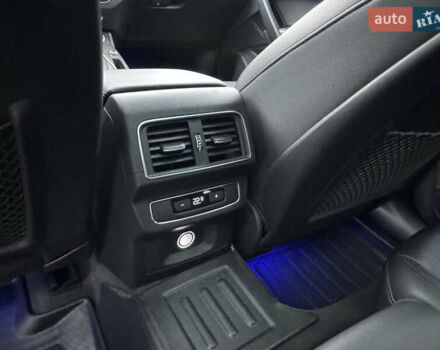 Чорний Ауді Ку 5, об'ємом двигуна 1.98 л та пробігом 128 тис. км за 26500 $, фото 17 на Automoto.ua