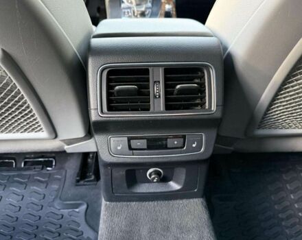 Чорний Ауді Ку 5, об'ємом двигуна 2 л та пробігом 103 тис. км за 13500 $, фото 12 на Automoto.ua