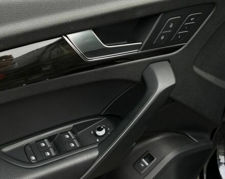 Черный Ауди Ку 5, объемом двигателя 2 л и пробегом 130 тыс. км за 28600 $, фото 8 на Automoto.ua