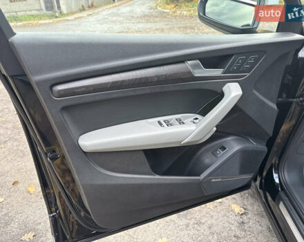 Черный Ауди Ку 5, объемом двигателя 2 л и пробегом 182 тыс. км за 23800 $, фото 10 на Automoto.ua