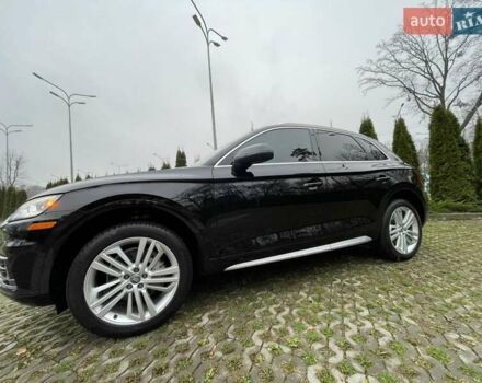 Чорний Ауді Ку 5, об'ємом двигуна 2 л та пробігом 65 тис. км за 29800 $, фото 1 на Automoto.ua