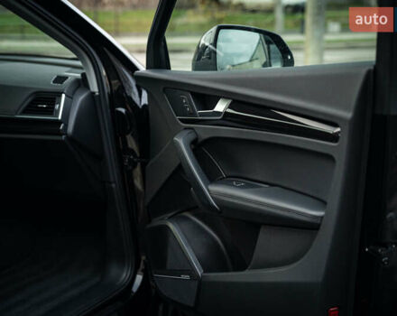 Черный Ауди Ку 5, объемом двигателя 1.98 л и пробегом 87 тыс. км за 28800 $, фото 19 на Automoto.ua