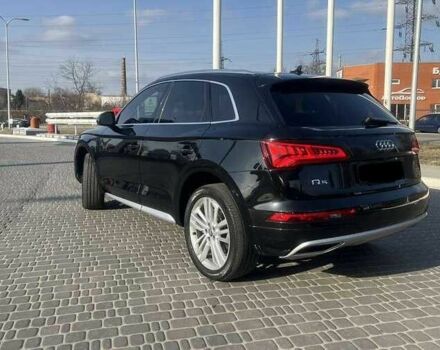 Черный Ауди Ку 5, объемом двигателя 2 л и пробегом 72 тыс. км за 17000 $, фото 2 на Automoto.ua