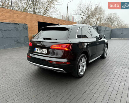 Черный Ауди Ку 5, объемом двигателя 1.98 л и пробегом 69 тыс. км за 30000 $, фото 4 на Automoto.ua