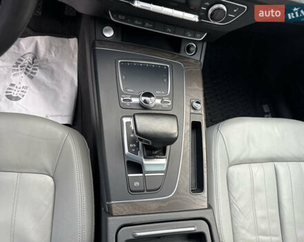 Черный Ауди Ку 5, объемом двигателя 2 л и пробегом 182 тыс. км за 23800 $, фото 16 на Automoto.ua