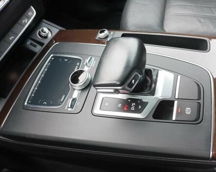 Черный Ауди Ку 5, объемом двигателя 2 л и пробегом 86 тыс. км за 16000 $, фото 18 на Automoto.ua