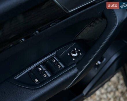 Черный Ауди Ку 5, объемом двигателя 1.98 л и пробегом 229 тыс. км за 17800 $, фото 12 на Automoto.ua