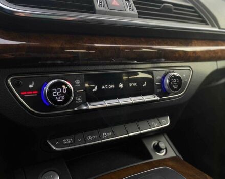 Черный Ауди Ку 5, объемом двигателя 2 л и пробегом 148 тыс. км за 23990 $, фото 19 на Automoto.ua