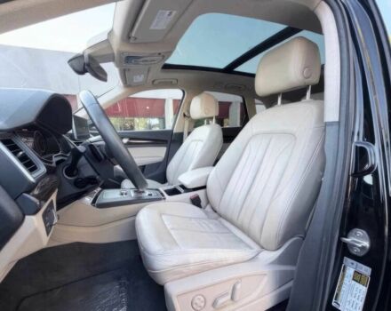 Чорний Ауді Ку 5, об'ємом двигуна 2 л та пробігом 30 тис. км за 15000 $, фото 8 на Automoto.ua