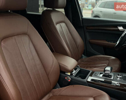 Черный Ауди Ку 5, объемом двигателя 1.98 л и пробегом 160 тыс. км за 26100 $, фото 12 на Automoto.ua