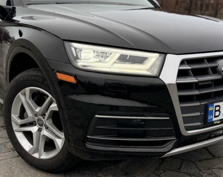 Черный Ауди Ку 5, объемом двигателя 2 л и пробегом 134 тыс. км за 570 $, фото 3 на Automoto.ua