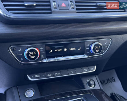 Черный Ауди Ку 5, объемом двигателя 2 л и пробегом 173 тыс. км за 23990 $, фото 26 на Automoto.ua