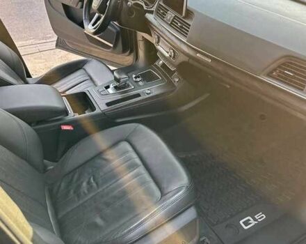 Чорний Ауді Ку 5, об'ємом двигуна 2 л та пробігом 91 тис. км за 18200 $, фото 10 на Automoto.ua