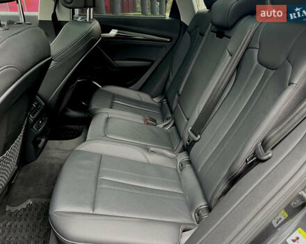 Черный Ауди Ку 5, объемом двигателя 1.98 л и пробегом 53 тыс. км за 32000 $, фото 7 на Automoto.ua